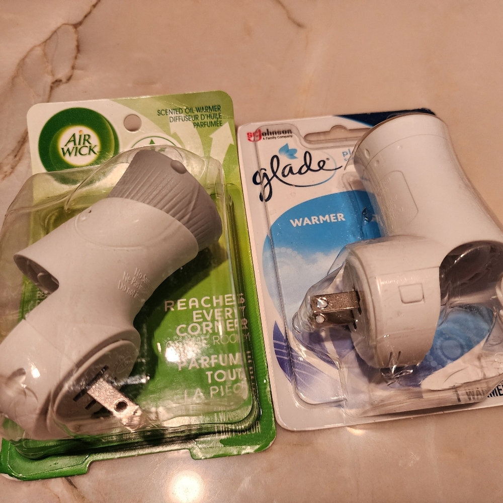 Airwick Glade 2 Scented Oil Warmer Diffuser Plug-in